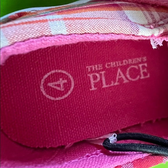Preppy Plaid canvas Children's Place Baby Infant shoes Sneakers Sz 4 NEW Slip-On - Picture 5 of 8